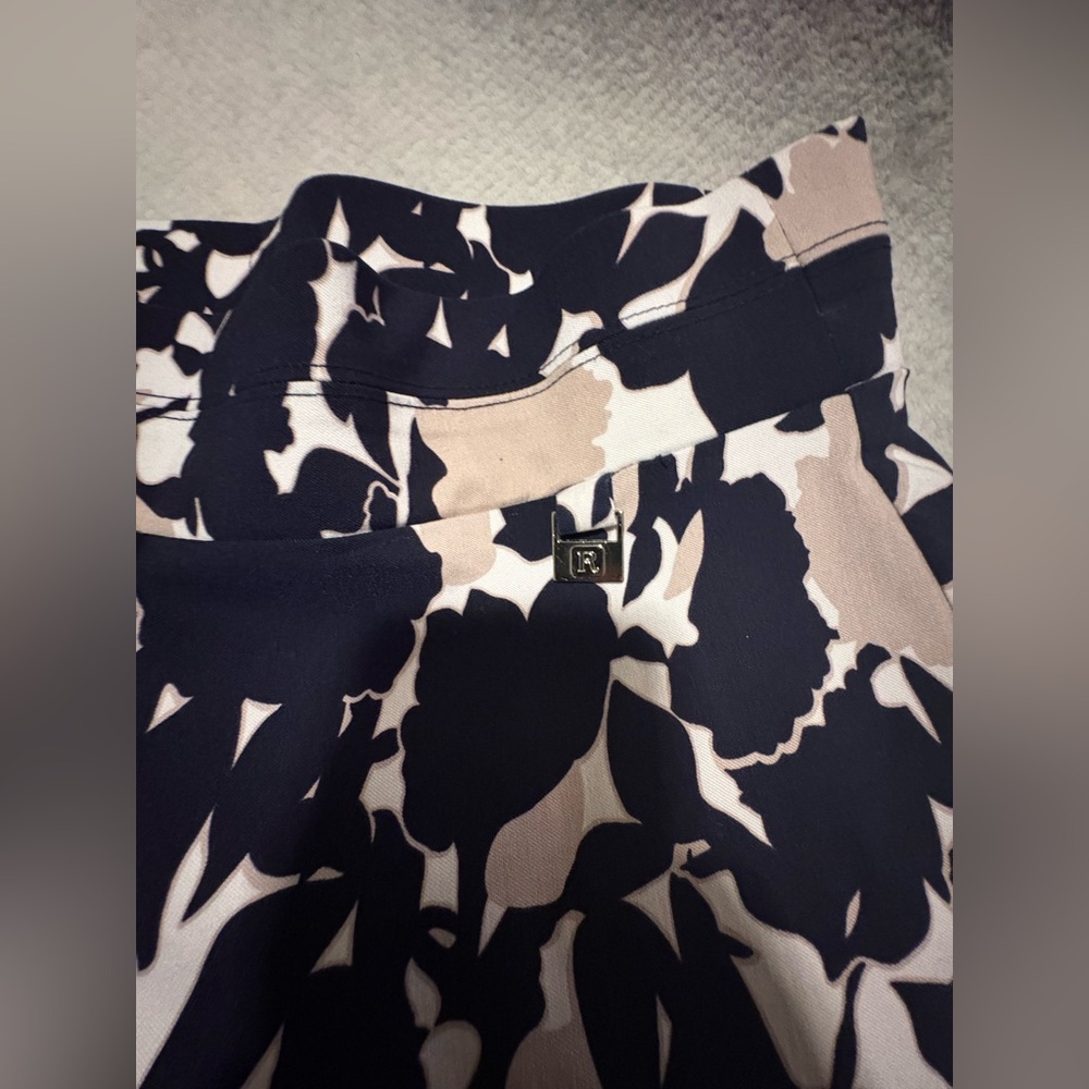 (A2) Rafaella Comfort Capri Pants‎ Navy Blue Floral Pull On Stretch Cropped 10 - Picture 5 of 6